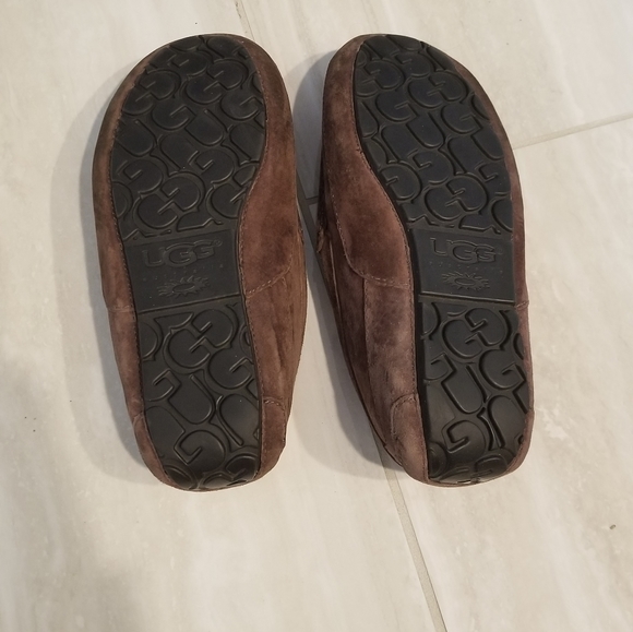 Unisex UGG Ascot Slippers Brown - Picture 5 of 6